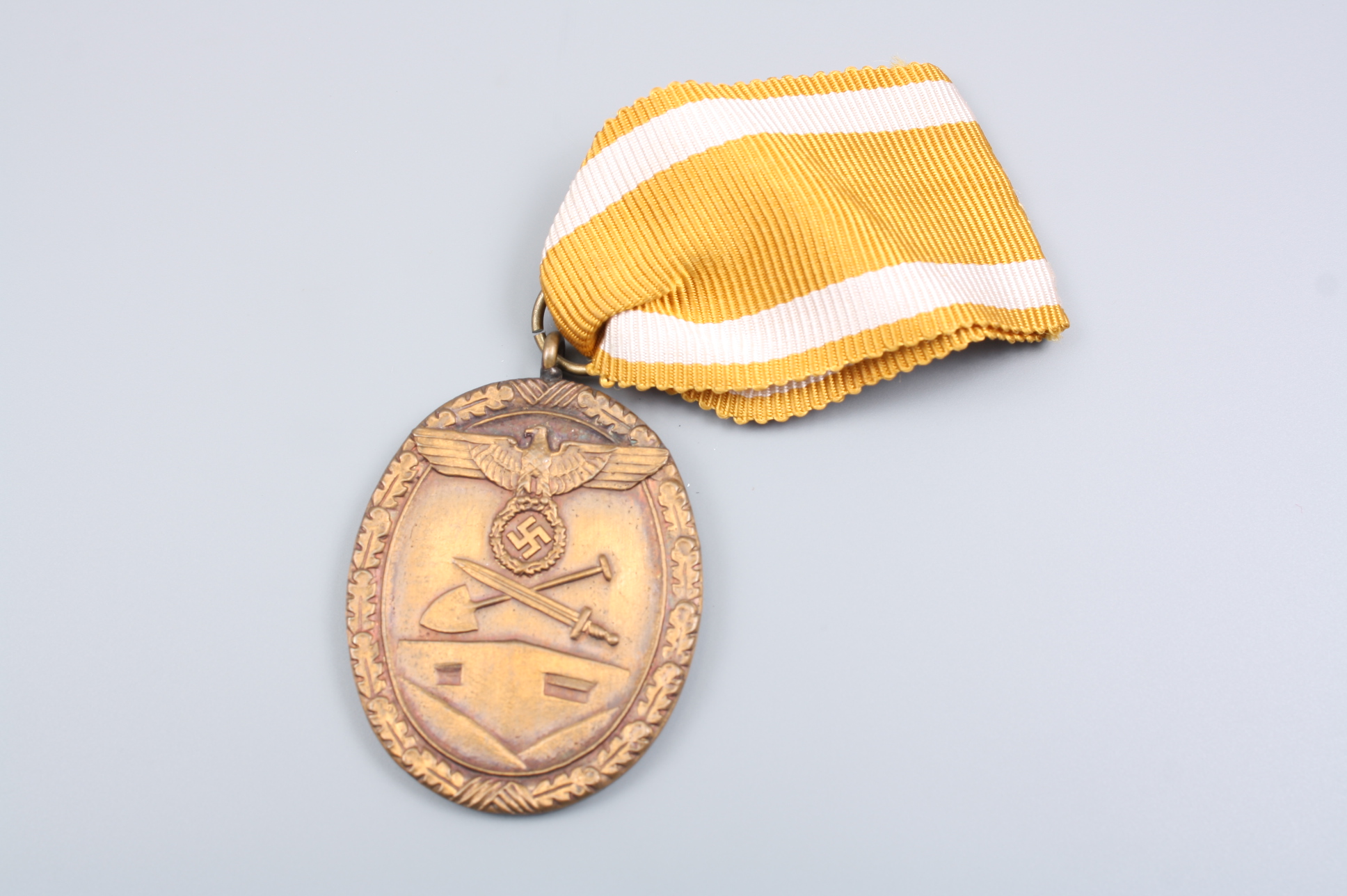 Медаль "За работу по защите Германии" обр.1939г.,Германия.