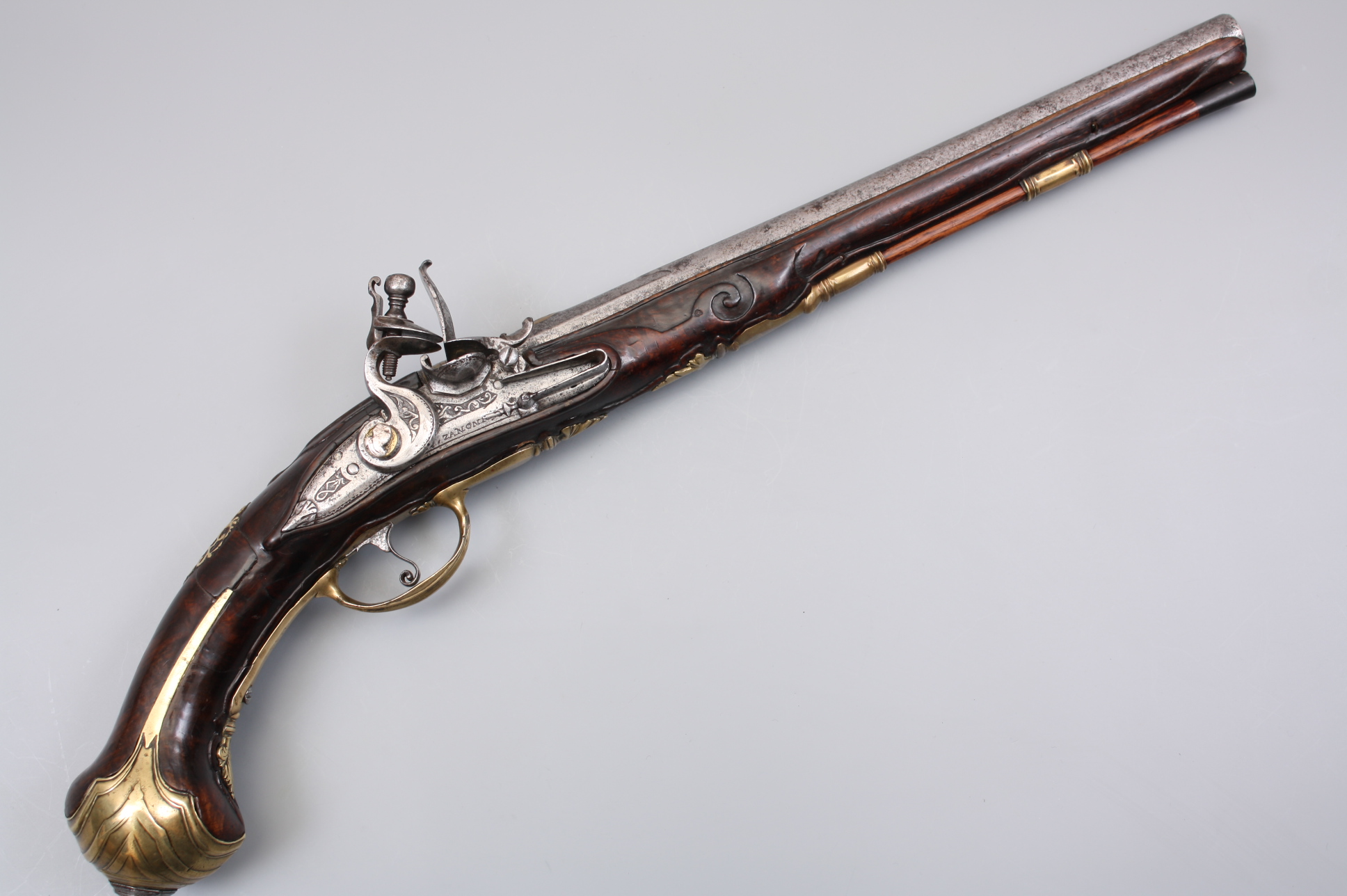 Пистолет системы Флинтлок мастер D.ZANONI 18 век, Северная Италия.