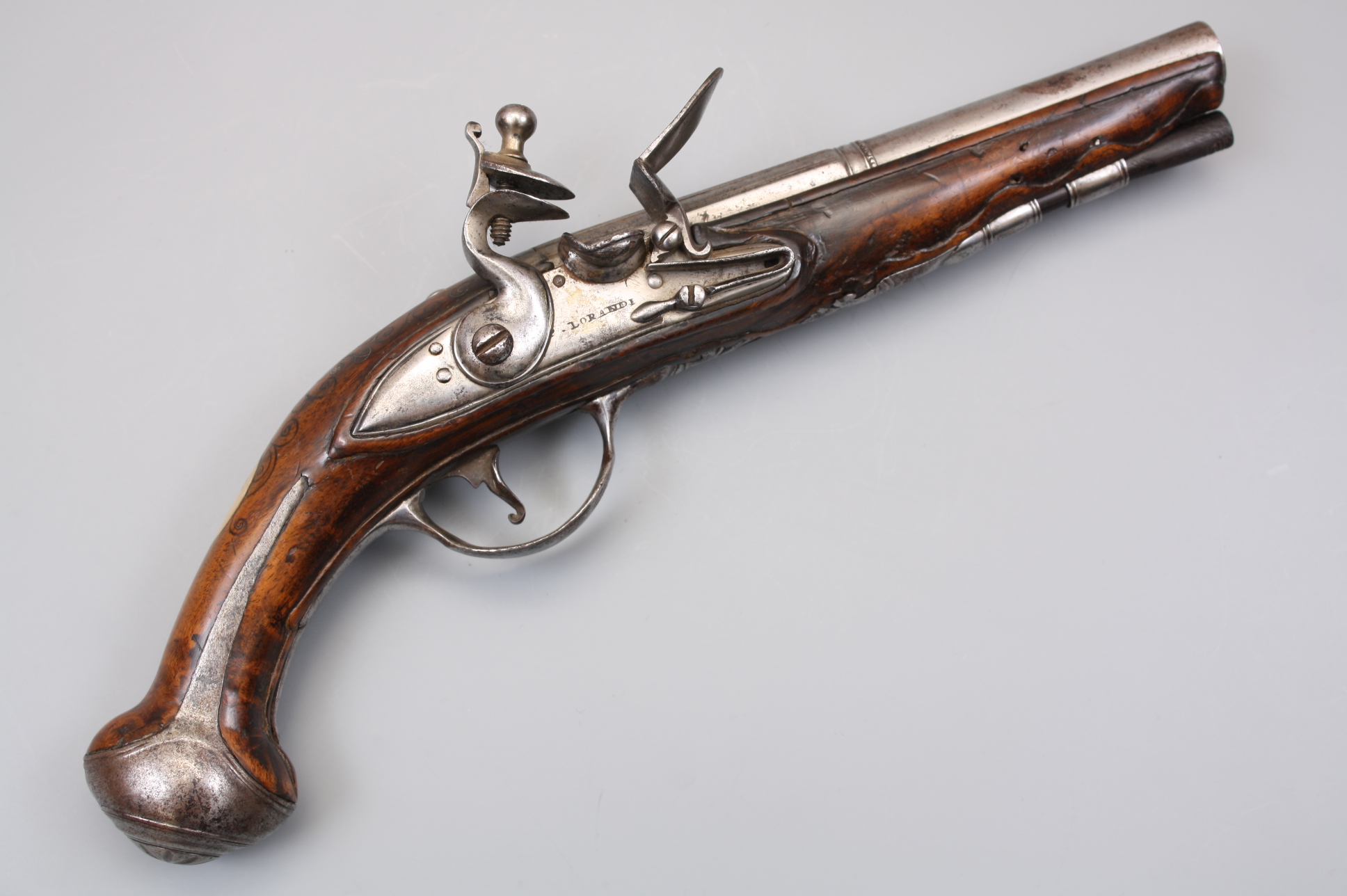 Пистолет системы Флинтлок мастер P. LORANDI начало 18-го века, Италия, Брешия..